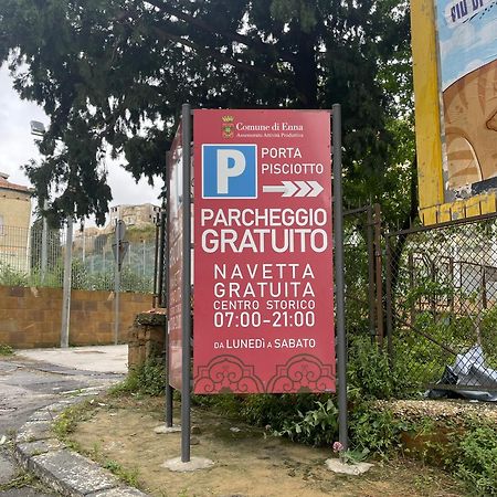 La Casa Sulla Piazza Daire Enna Dış mekan fotoğraf