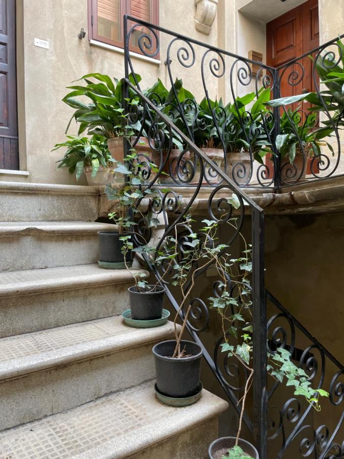 La Casa Sulla Piazza Daire Enna Dış mekan fotoğraf
